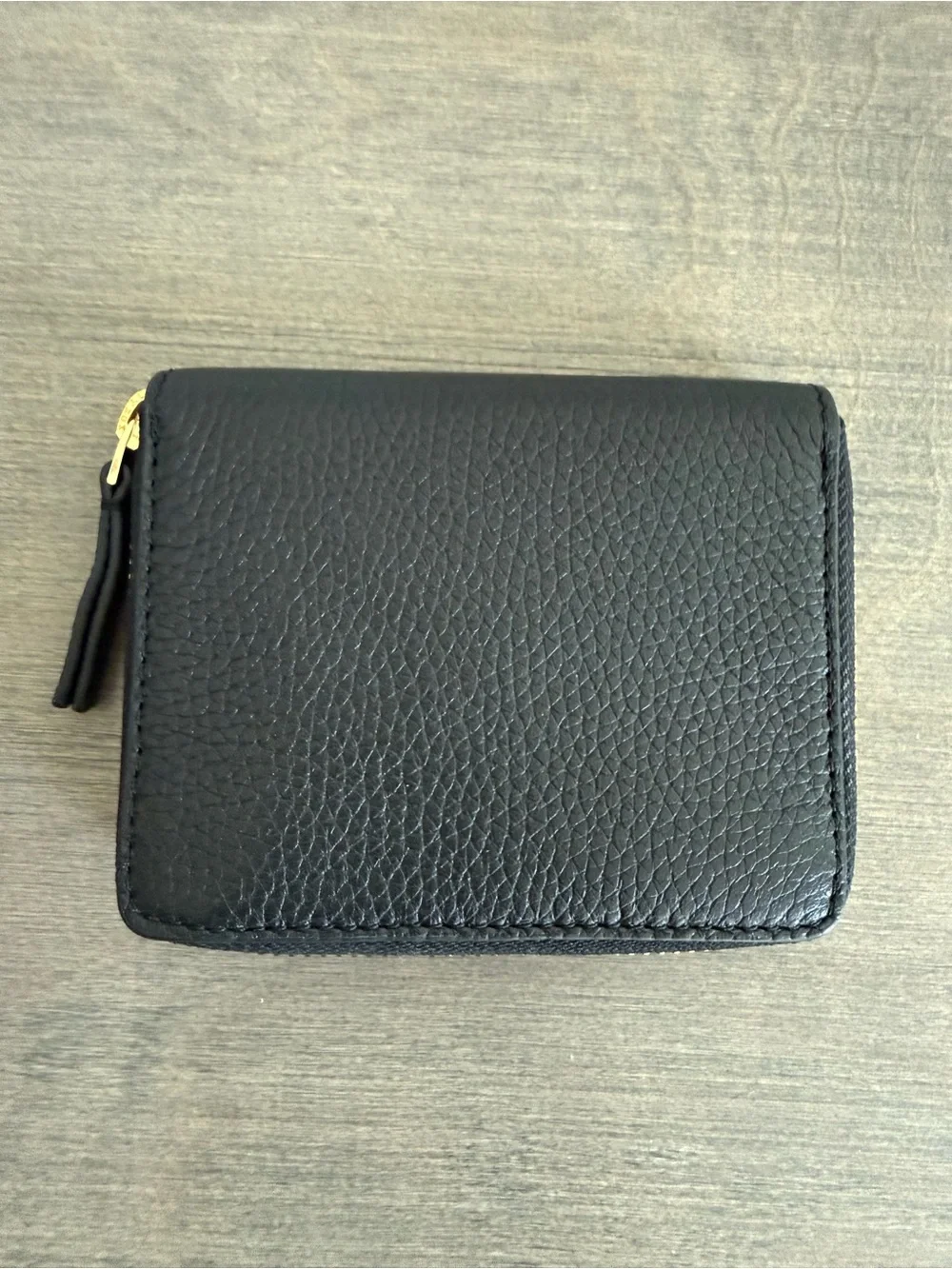 Tory Burch Britten  Leather Compact Wallet with Gold Logo New/ no tag